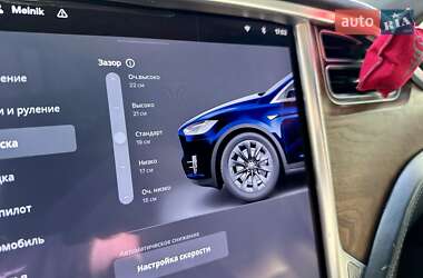 Позашляховик / Кросовер Tesla Model X 2016 в 