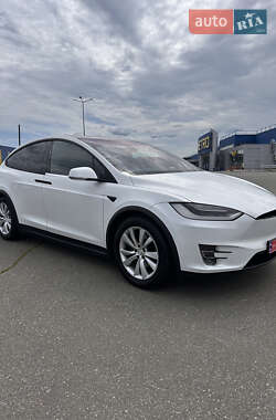 Внедорожник / Кроссовер Tesla Model X 2017 в 
