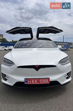 Внедорожник / Кроссовер Tesla Model X 2017 в 