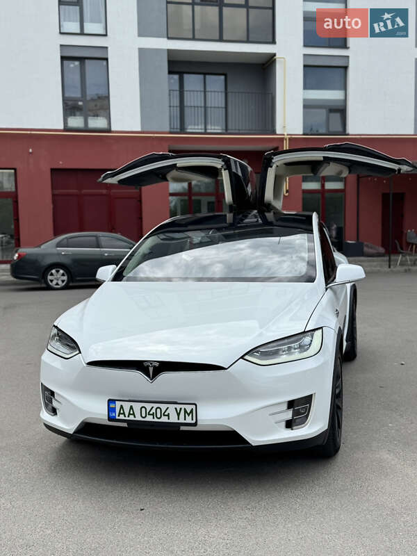 Внедорожник / Кроссовер Tesla Model X 2018 в Киеве