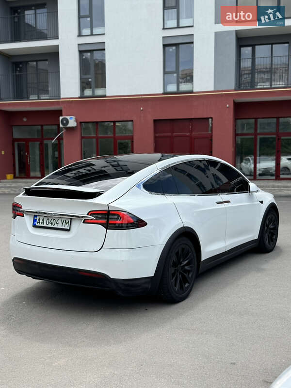 Внедорожник / Кроссовер Tesla Model X 2018 в Киеве