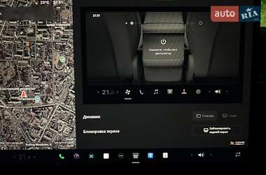 Позашляховик / Кросовер Tesla Model X 2022 в 