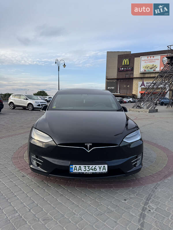 Позашляховик / Кросовер Tesla Model X 2017 в Харкові