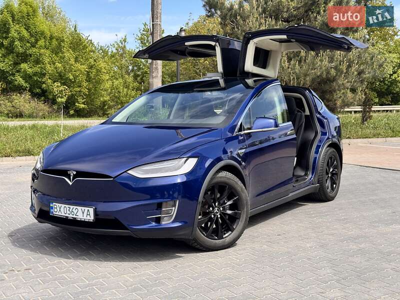 Внедорожник / Кроссовер Tesla Model X 2016 в 