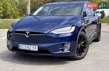 Внедорожник / Кроссовер Tesla Model X 2016 в 