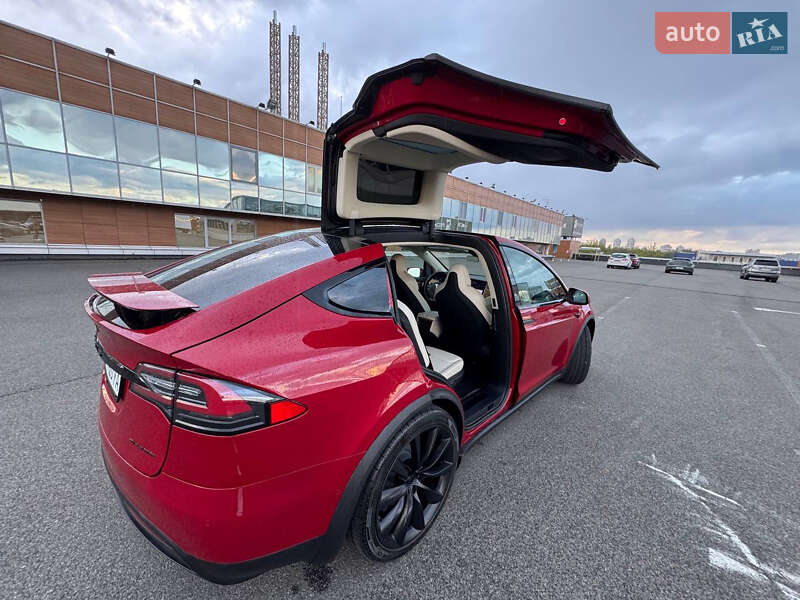 Внедорожник / Кроссовер Tesla Model X 2019 в Киеве