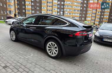Внедорожник / Кроссовер Tesla Model X 2017 в 