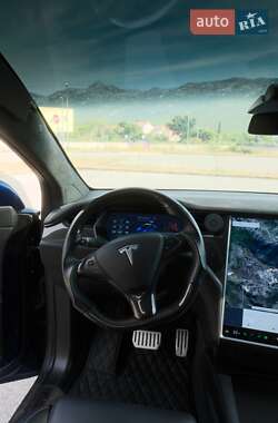 Позашляховик / Кросовер Tesla Model X 2019 в 