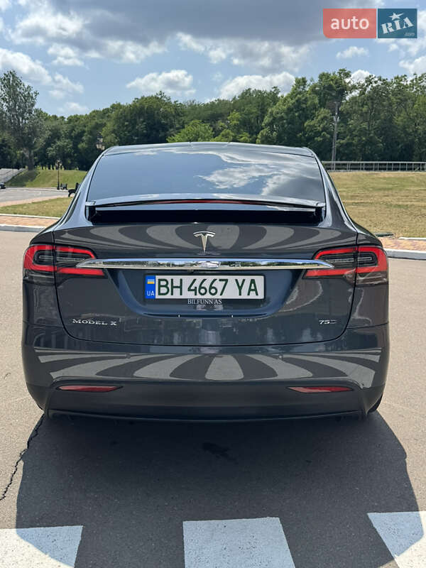Позашляховик / Кросовер Tesla Model X 2017 в Одесі