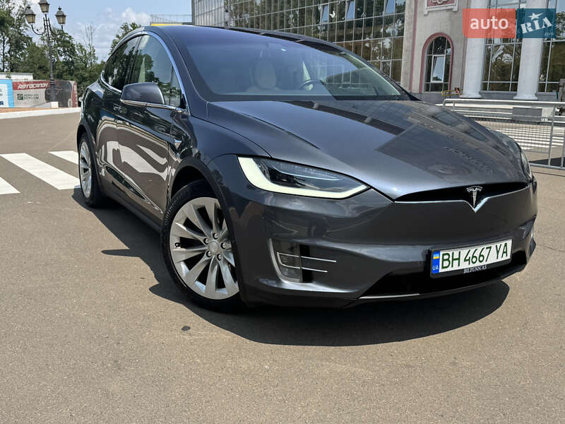 Позашляховик / Кросовер Tesla Model X 2017 в Одесі