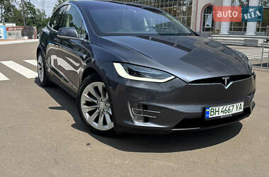 Внедорожник / Кроссовер Tesla Model X 2017 в 