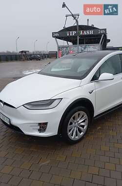 Позашляховик / Кросовер Tesla Model X 2017 в 