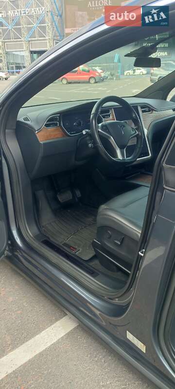 Внедорожник / Кроссовер Tesla Model X 2017 в Киеве