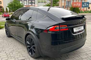 Позашляховик / Кросовер Tesla Model X 2017 в 