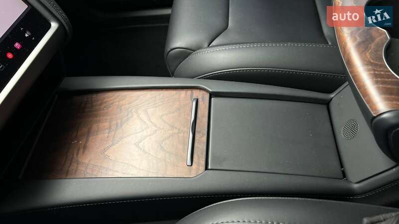 Внедорожник / Кроссовер Tesla Model X 2017 в Львове