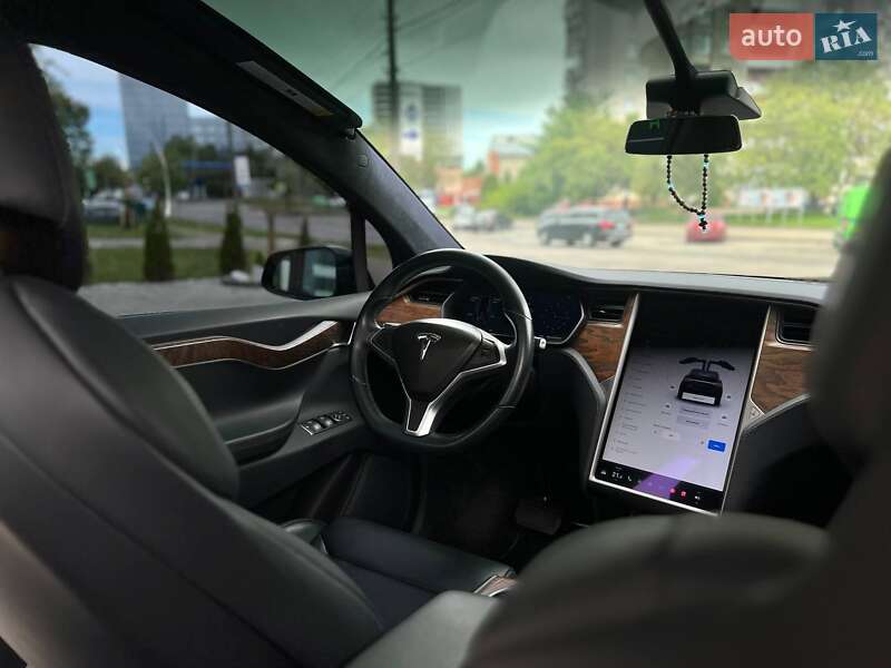 Внедорожник / Кроссовер Tesla Model X 2017 в Львове