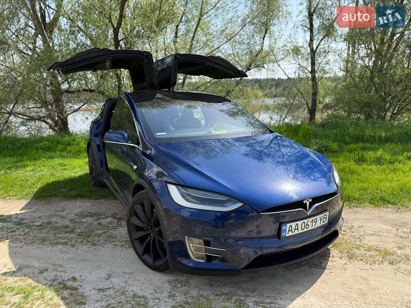 Внедорожник / Кроссовер Tesla Model X 2016 в Киеве