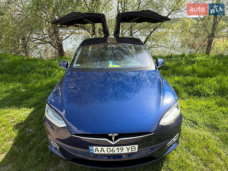 Внедорожник / Кроссовер Tesla Model X 2016 в Киеве