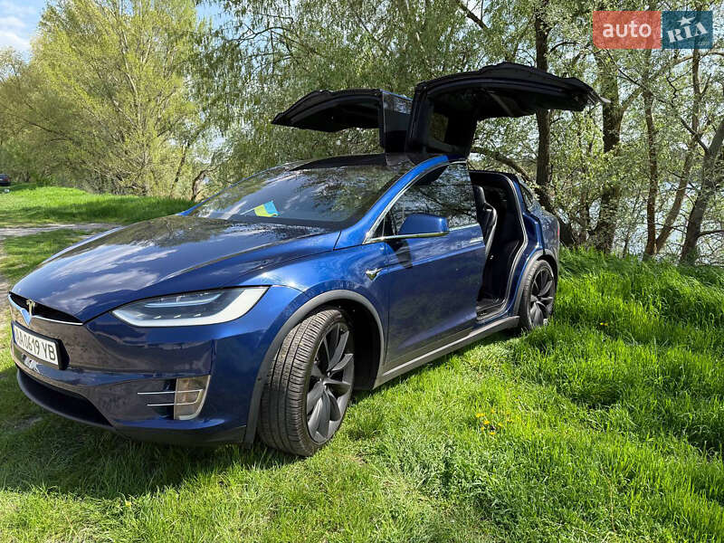 Внедорожник / Кроссовер Tesla Model X 2016 в Киеве