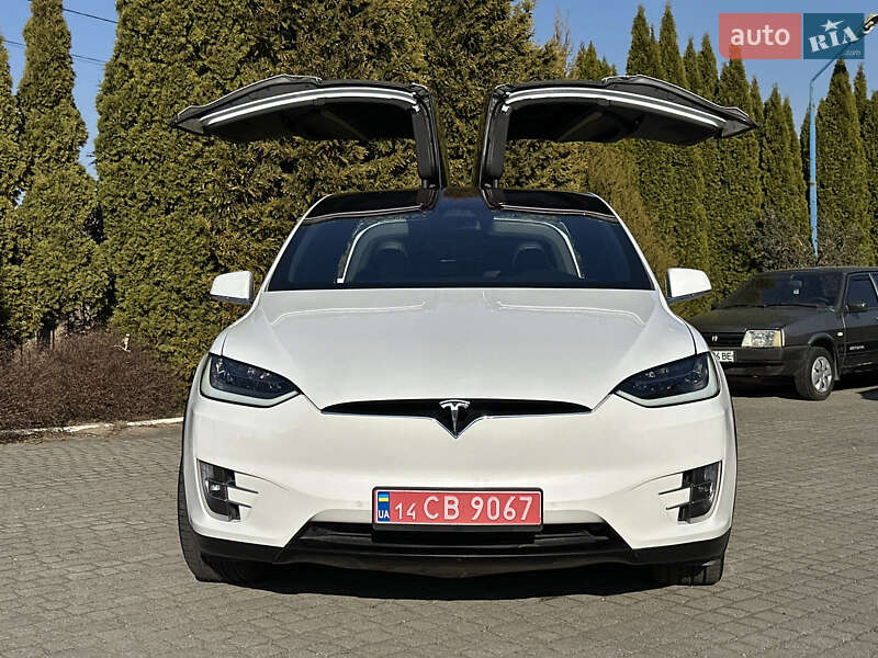 Позашляховик / Кросовер Tesla Model X 2018 в Львові
