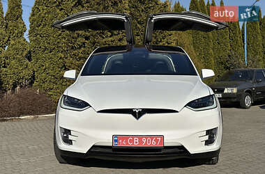 Позашляховик / Кросовер Tesla Model X 2018 в 
