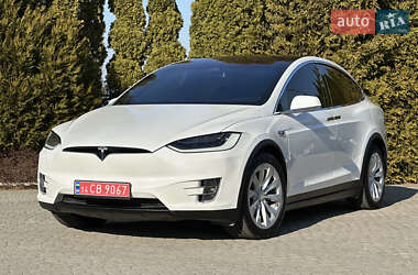 Позашляховик / Кросовер Tesla Model X 2018 в 