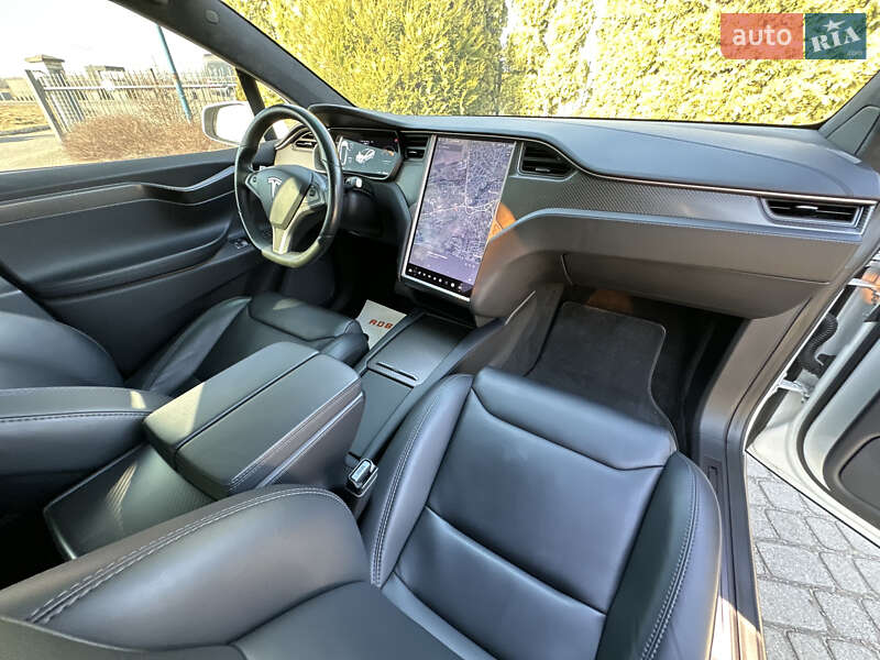 Позашляховик / Кросовер Tesla Model X 2018 в Львові