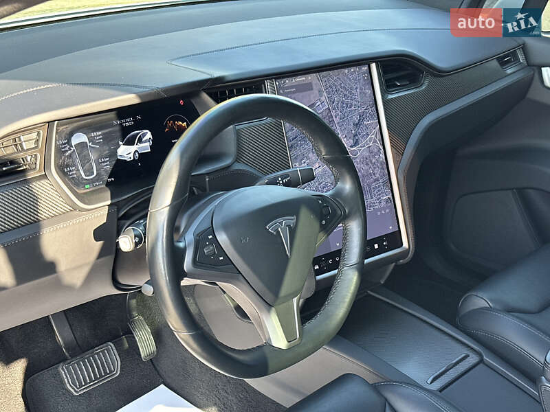 Позашляховик / Кросовер Tesla Model X 2018 в Львові