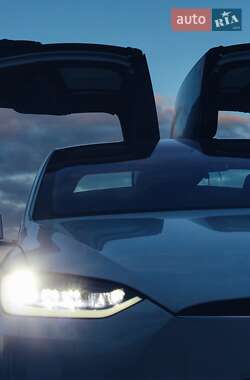 Внедорожник / Кроссовер Tesla Model X 2019 в 