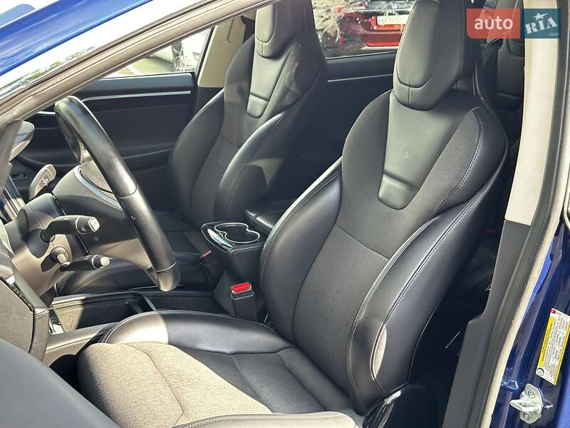 Внедорожник / Кроссовер Tesla Model X 2017 в Киеве