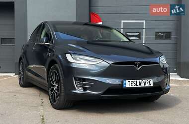 Позашляховик / Кросовер Tesla Model X 2017 в 