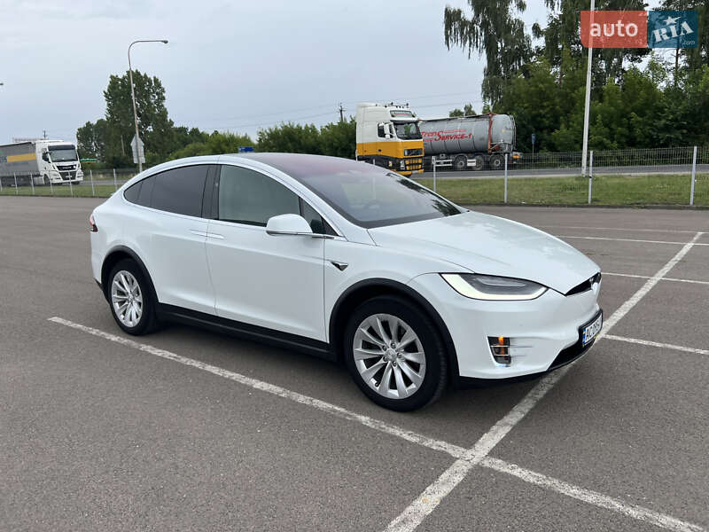Позашляховик / Кросовер Tesla Model X 2019 в Ковелі