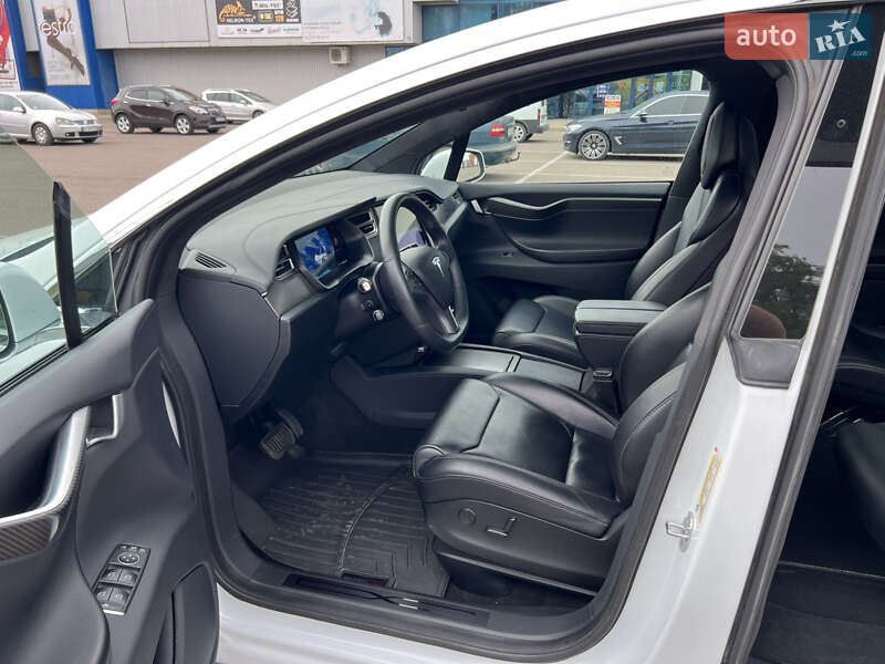 Позашляховик / Кросовер Tesla Model X 2019 в Ковелі