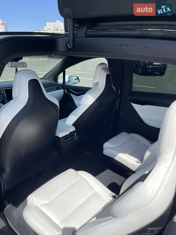 Внедорожник / Кроссовер Tesla Model X 2017 в Киеве