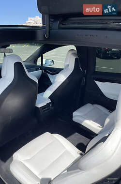 Внедорожник / Кроссовер Tesla Model X 2017 в 