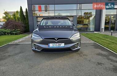 Позашляховик / Кросовер Tesla Model X 2018 в 