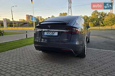 Позашляховик / Кросовер Tesla Model X 2018 в 