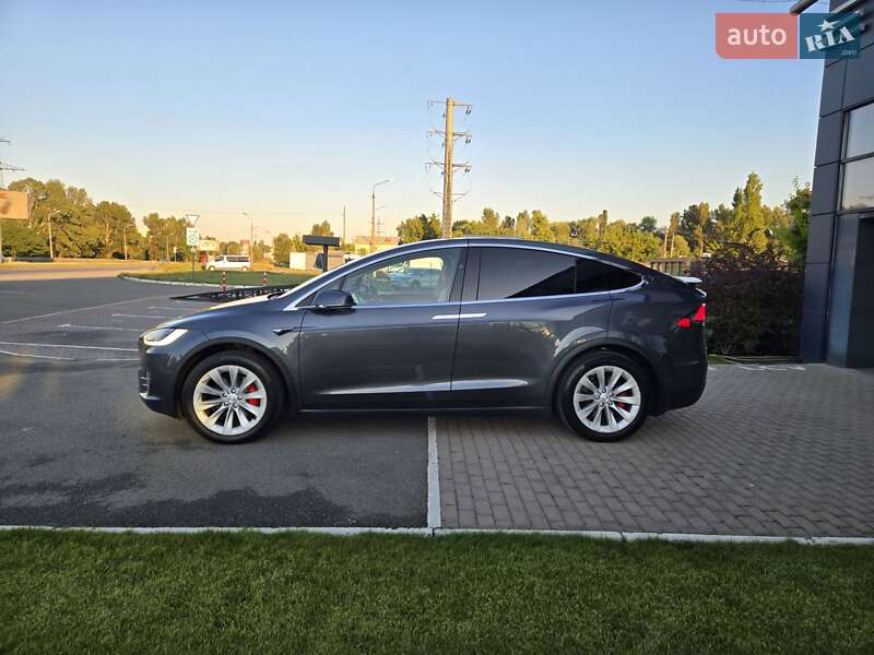 Позашляховик / Кросовер Tesla Model X 2018 в Києві фото 17 Позашляховик / Кросовер Tesla Model X 2018 в Києві