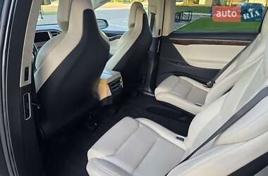 Позашляховик / Кросовер Tesla Model X 2018 в 