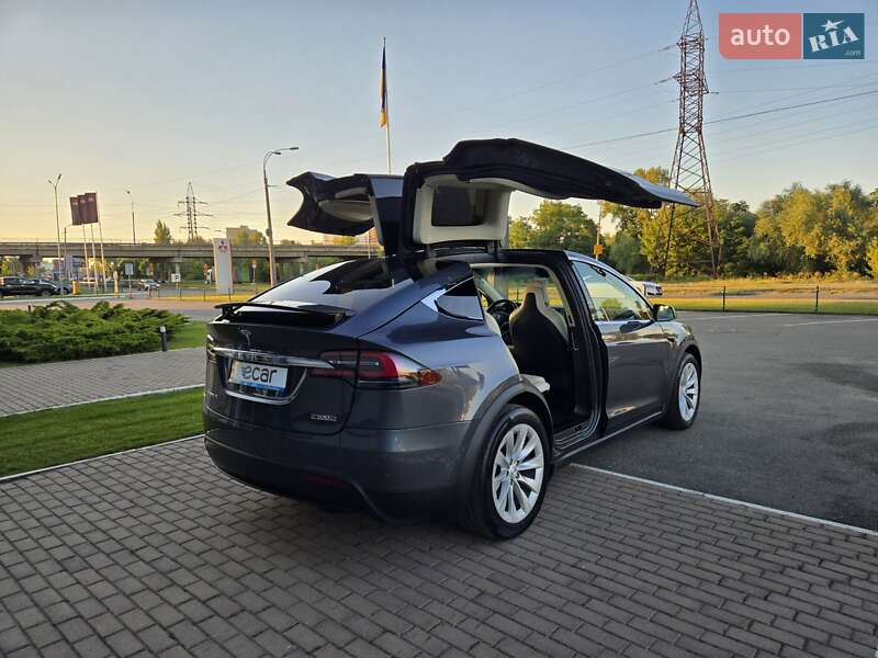 Позашляховик / Кросовер Tesla Model X 2018 в Києві фото 53 Позашляховик / Кросовер Tesla Model X 2018 в Києві