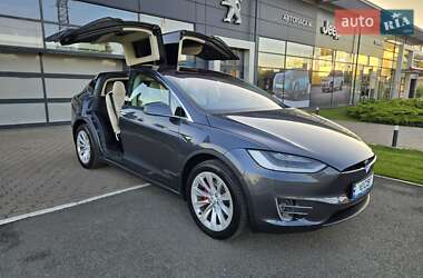 Позашляховик / Кросовер Tesla Model X 2018 в 