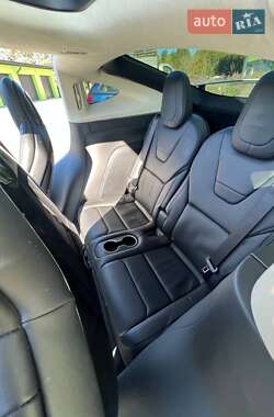 Позашляховик / Кросовер Tesla Model X 2016 в 