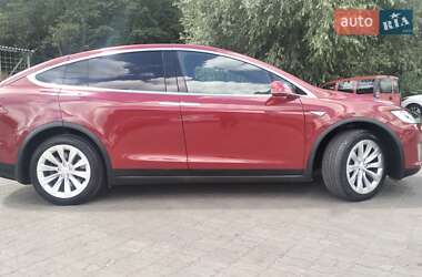 Позашляховик / Кросовер Tesla Model X 2016 в 