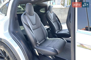 Внедорожник / Кроссовер Tesla Model X 2018 в 