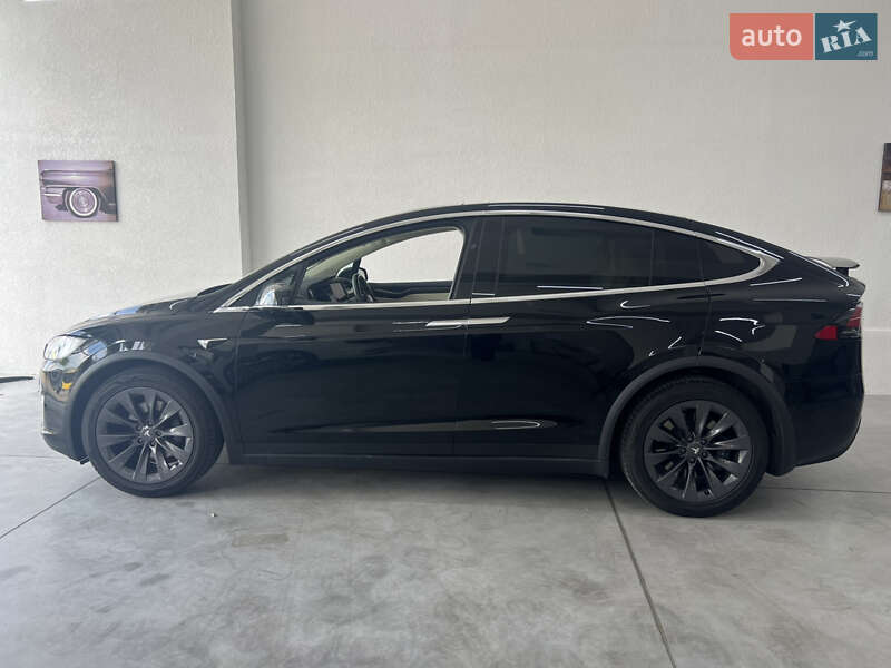 Внедорожник / Кроссовер Tesla Model X 2018 в Киеве