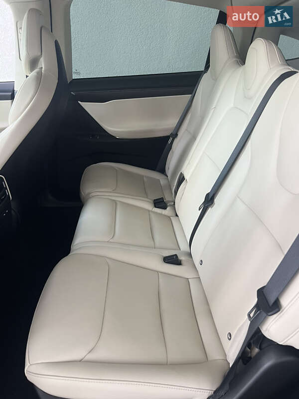 Внедорожник / Кроссовер Tesla Model X 2018 в Киеве