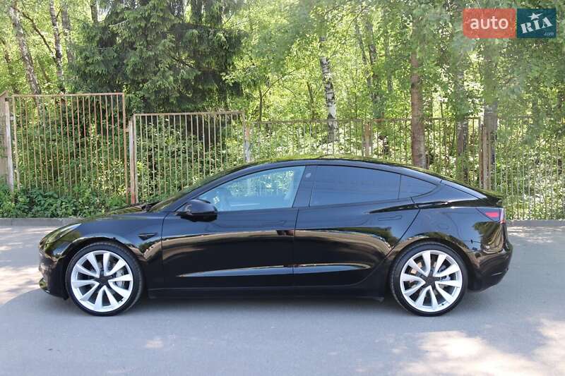 Tesla Model X 2022