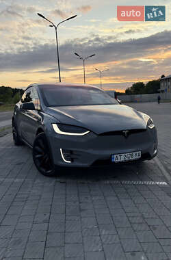 Позашляховик / Кросовер Tesla Model X 2018 в 