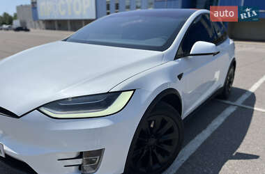 Позашляховик / Кросовер Tesla Model X 2019 в 