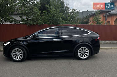 Позашляховик / Кросовер Tesla Model X 2018 в Чернівцях